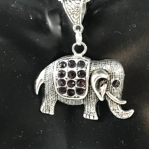 Elephant 🐘 Amethyst Czech Crystal Necklace B-1-03 - Picture 2 of 4